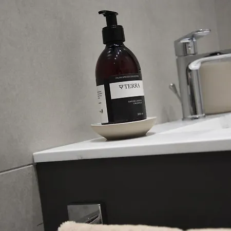 Apartment Seven
